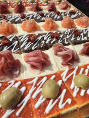 Plateau Grands Canapés Classiques 35 pièces